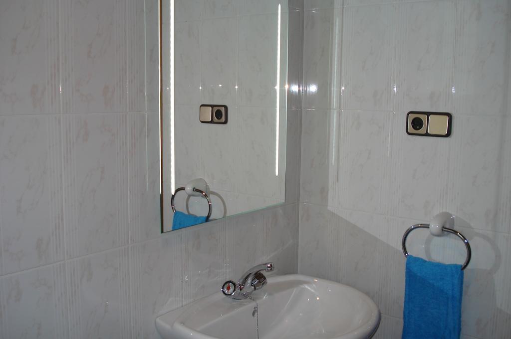 Apartaments Pont Romanic Espot Exterior photo